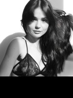 One hot girl latina!