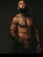 Estou aqui para fazer você se divertir.