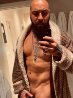 Estou aqui para fazer você se divertir.