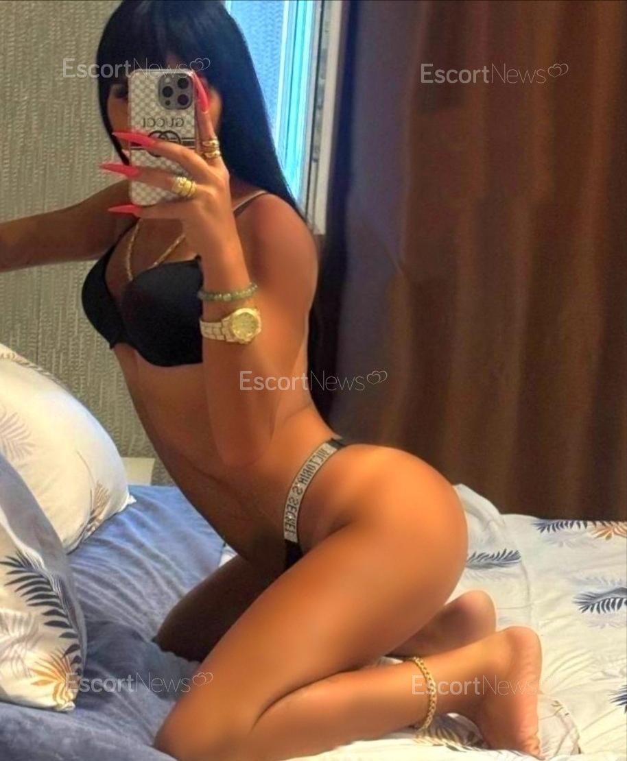 SUPER HOT ANASTASIA