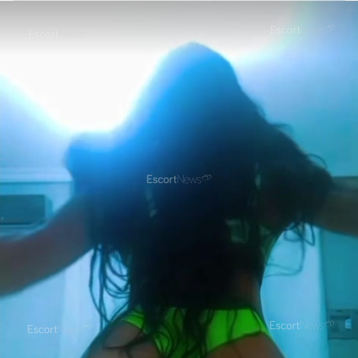 MIRACLE NAUMI 