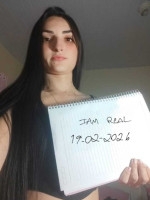 Linda atraente nova por aqui . 