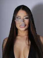 Antonella, a nova garota na cidade ?? Eu'