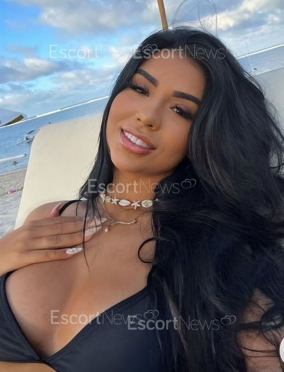 LARISSA VIP
