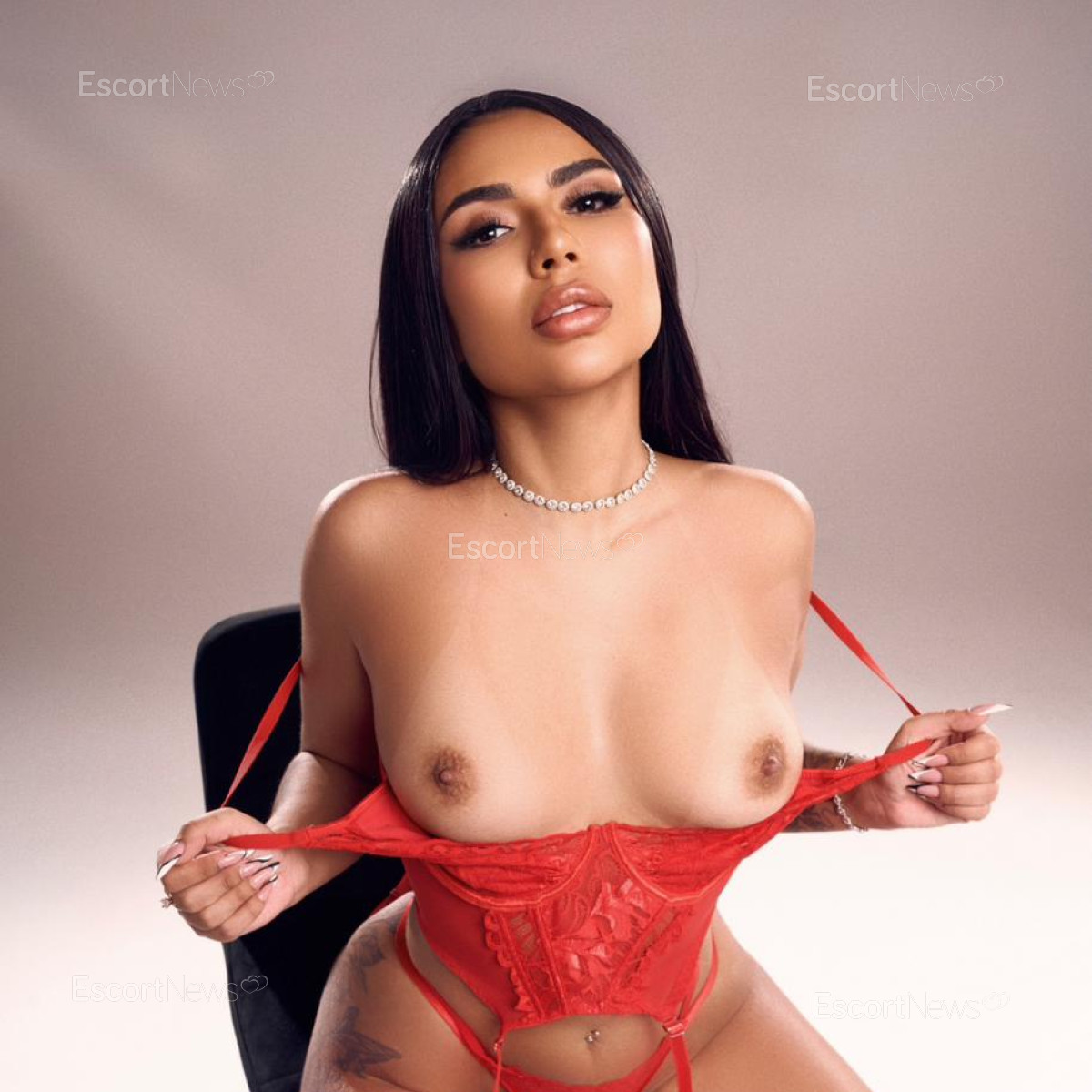 LARISSA VIP