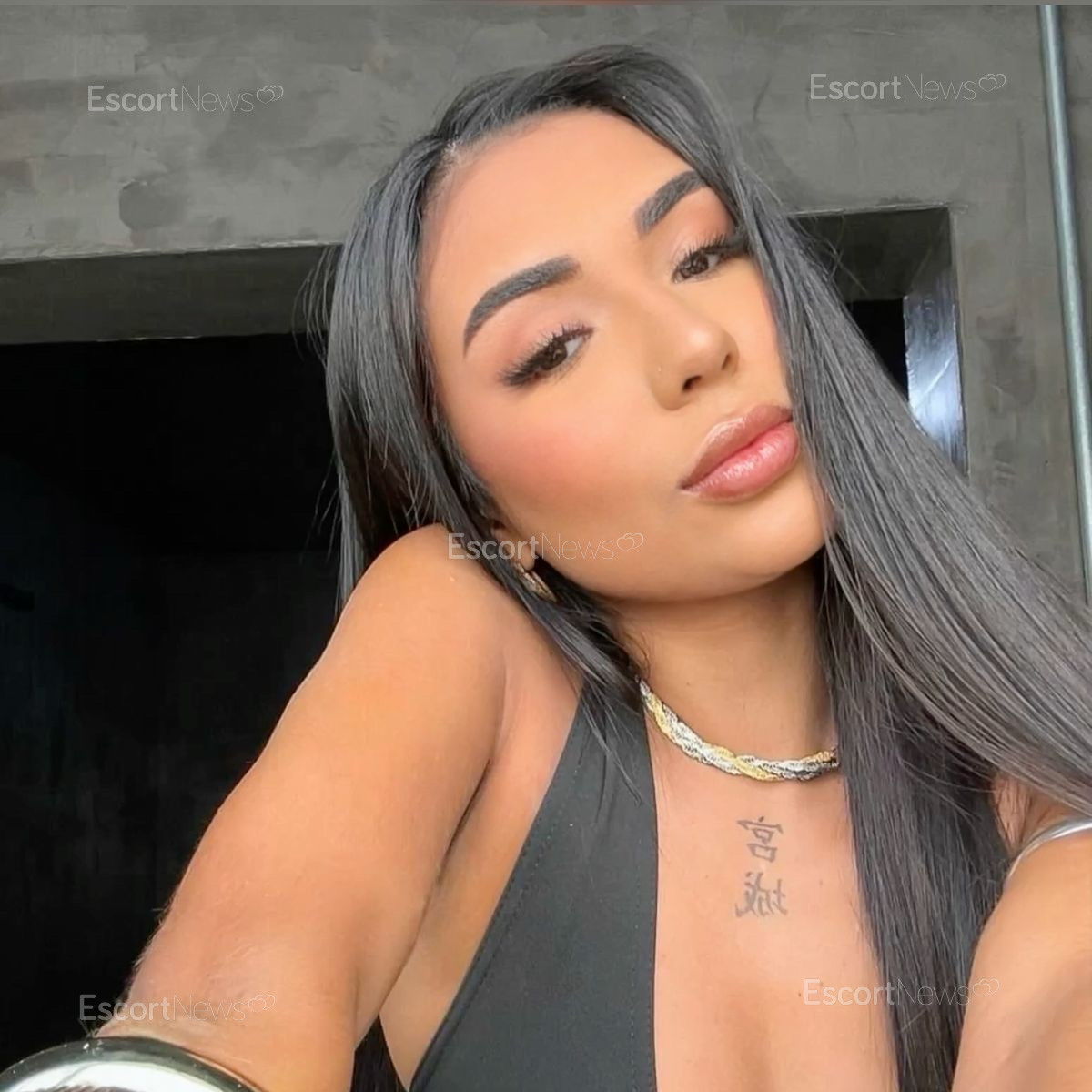 LARISSA VIP