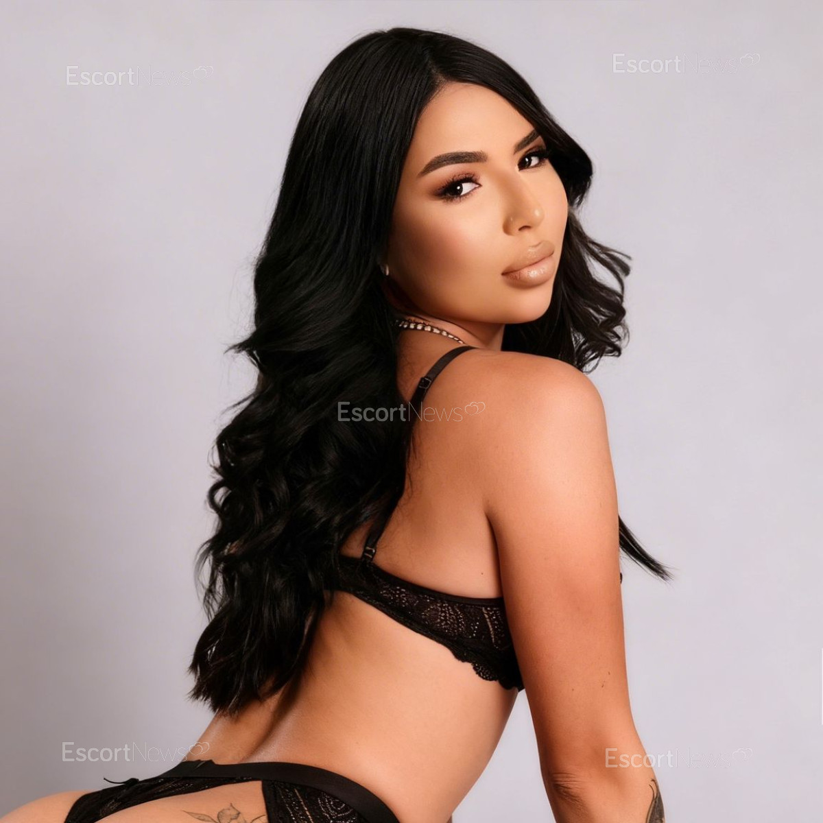 LARISSA VIP