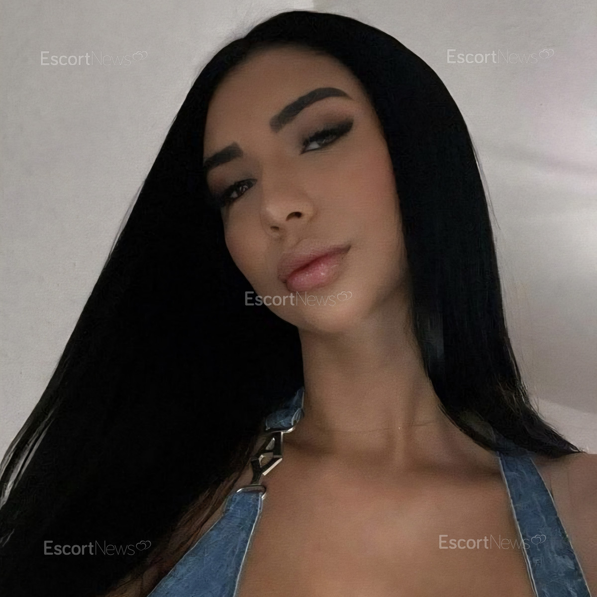 LARISSA VIP