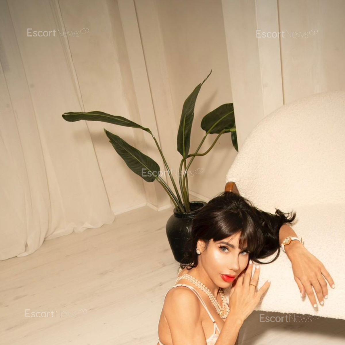 ELODIE VIP