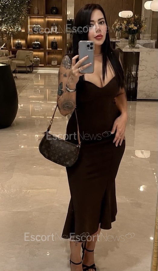 Angelina Royale