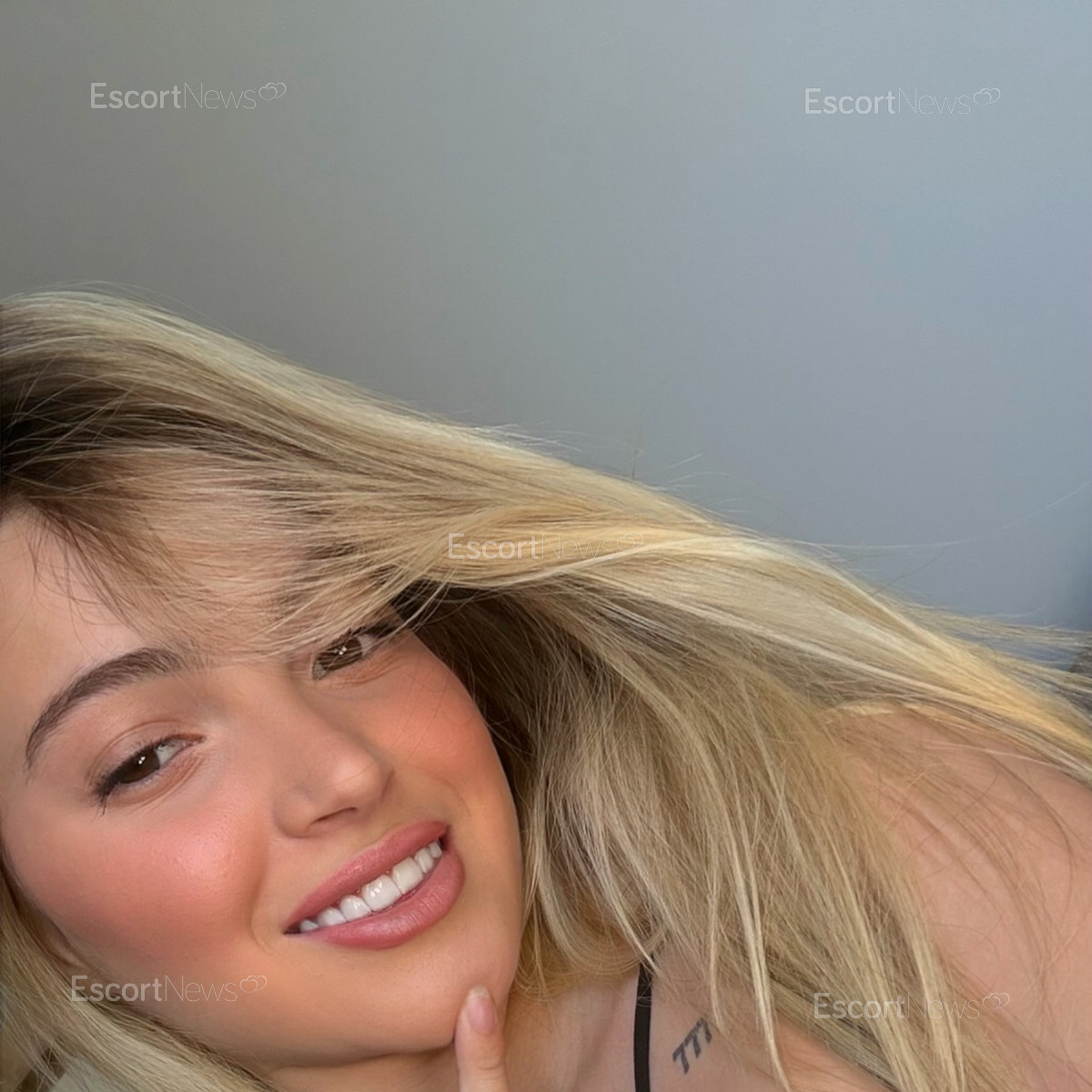 Lola Angel
