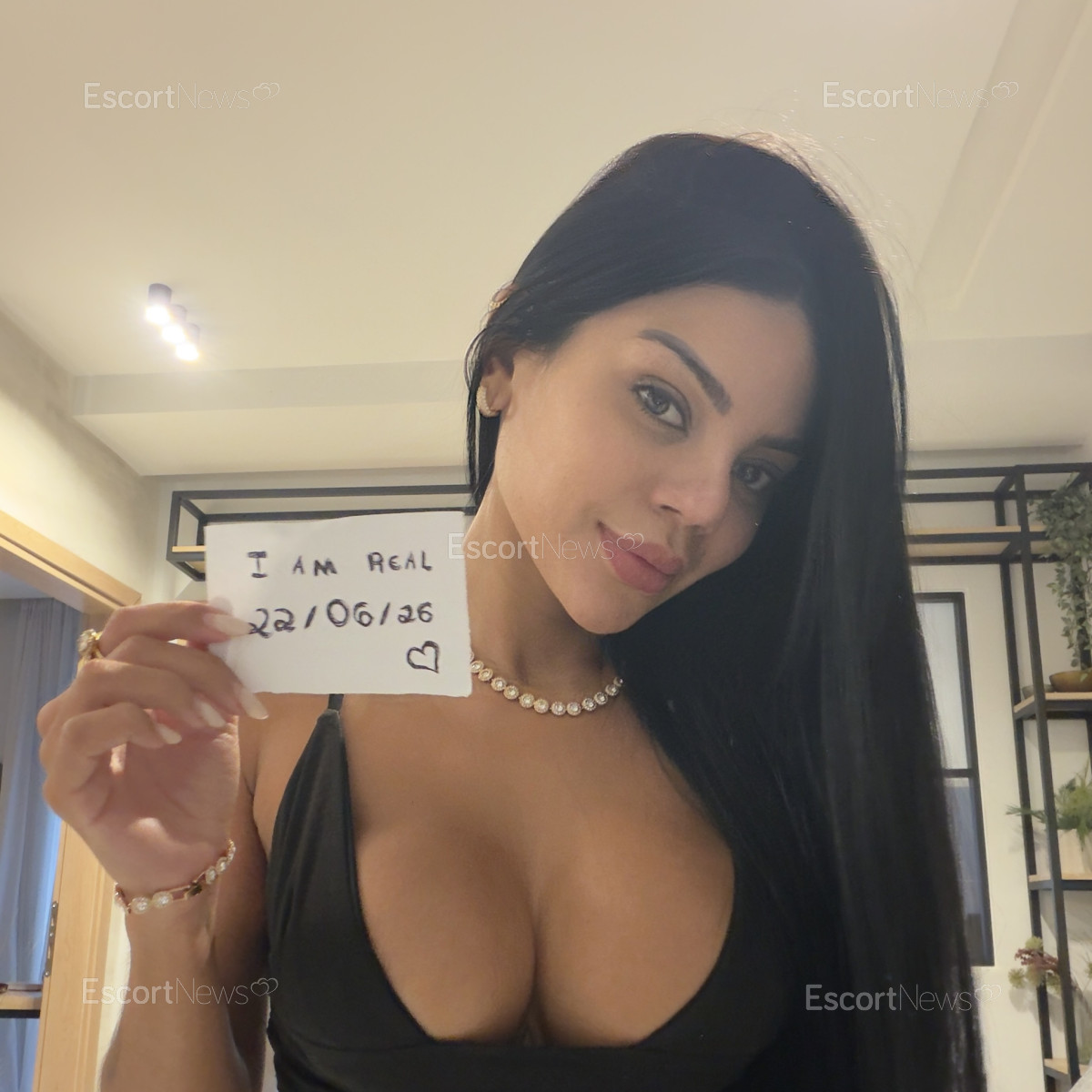 Thalia Petite