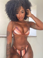 Hot Bahian girl who twerks to drive you 