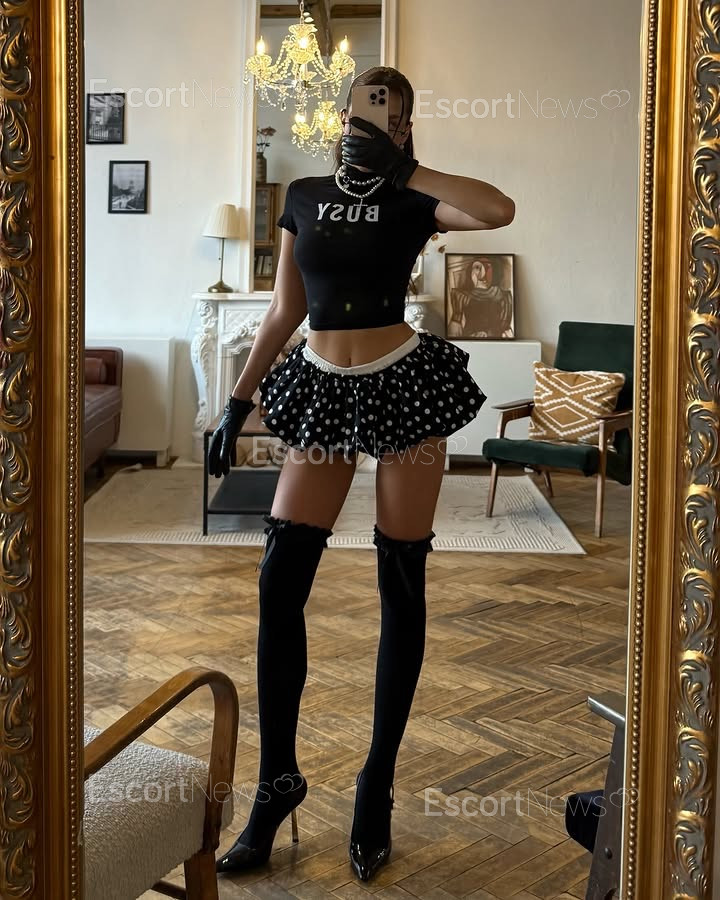 Karolina Model