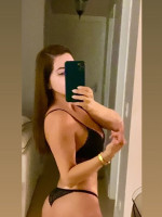 Hello, loves. I'm a Brazilian woman adve