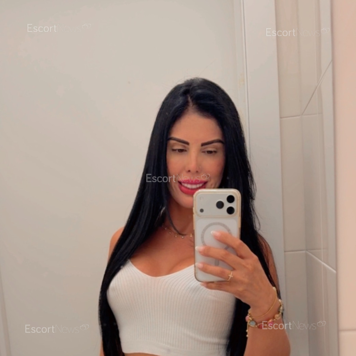 Larissa Ramos 