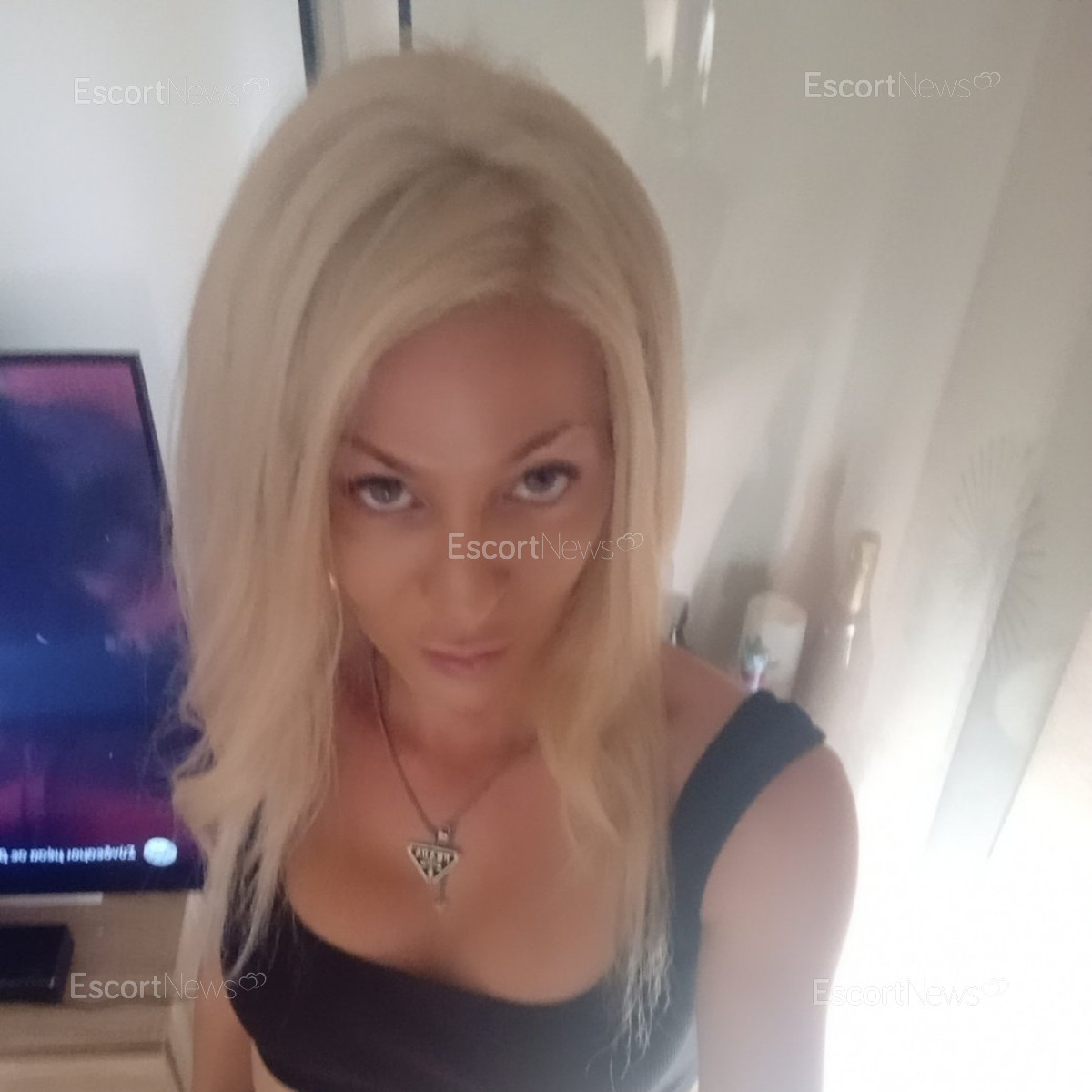 Aliki petite
